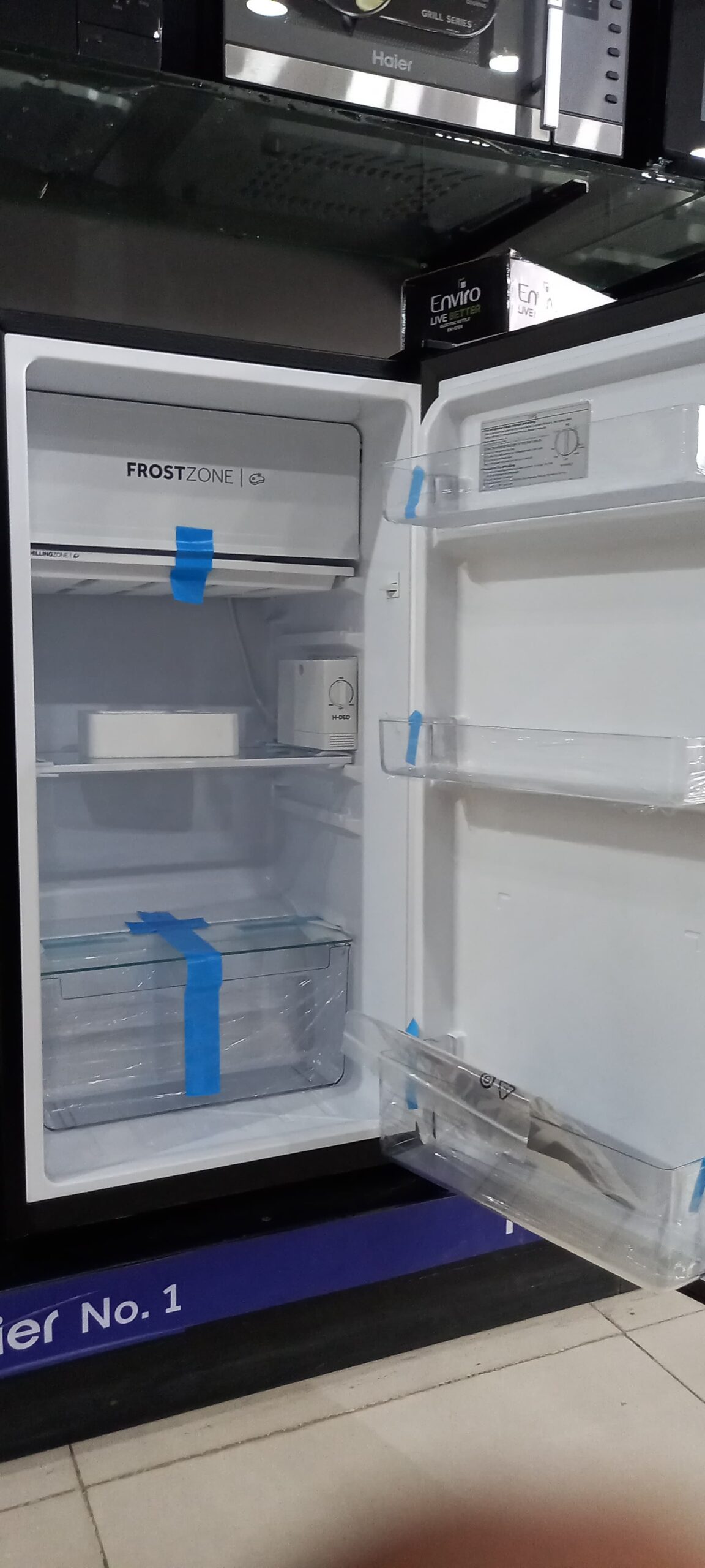 Haier HR-136B room size refrigerator Haier HR-136B room size refrigerator